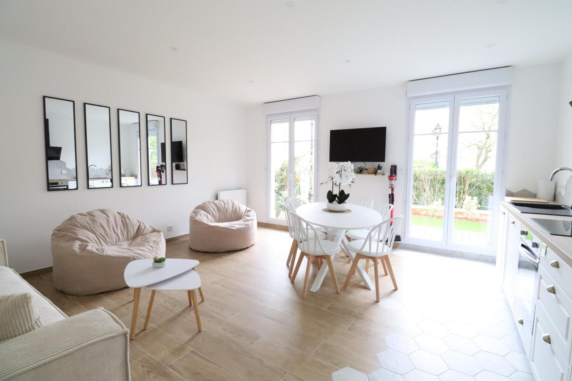 La Boheme By Plaza Apartment Serris Bagian luar foto