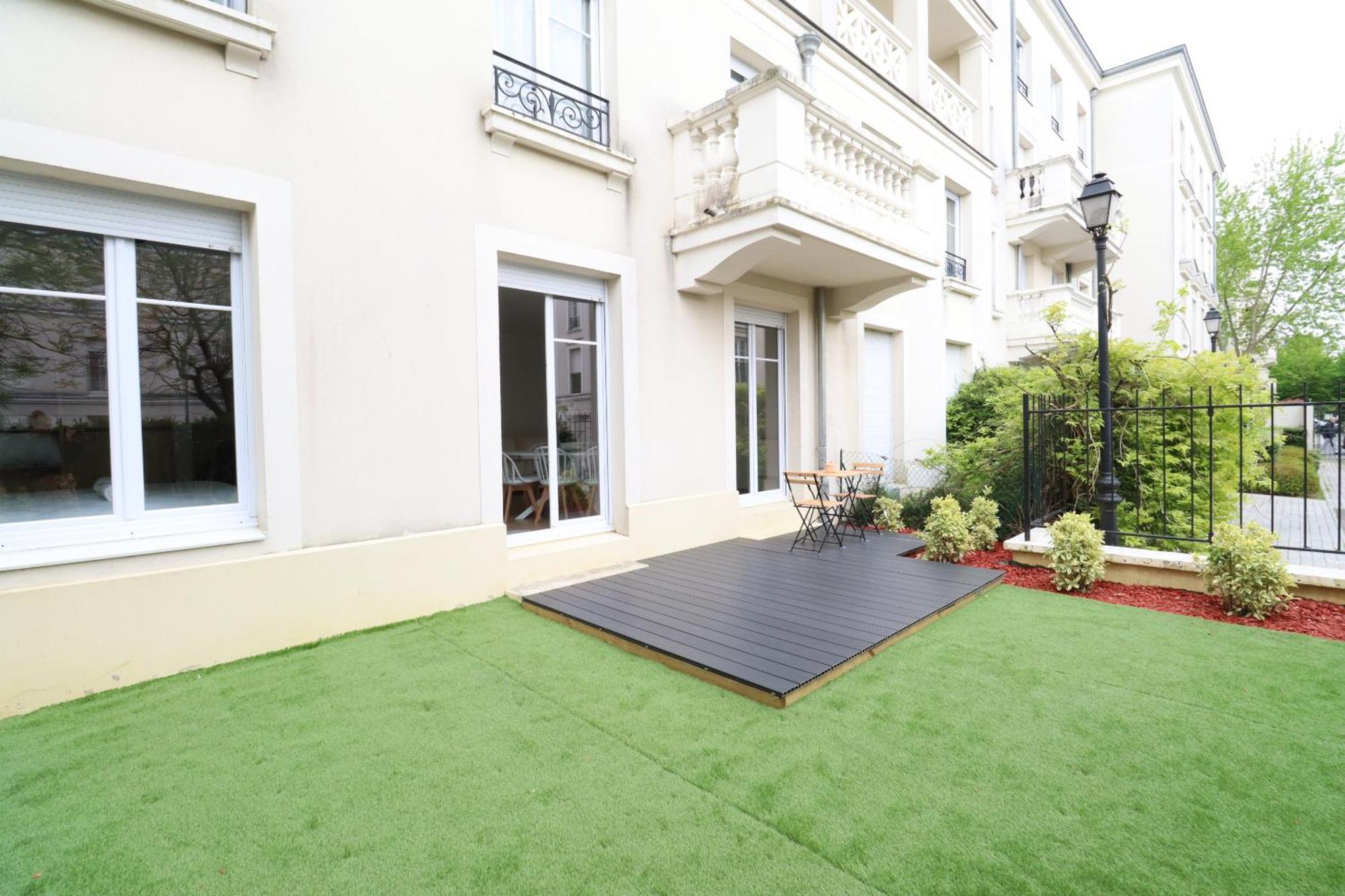 La Boheme By Plaza Apartment Serris Bagian luar foto