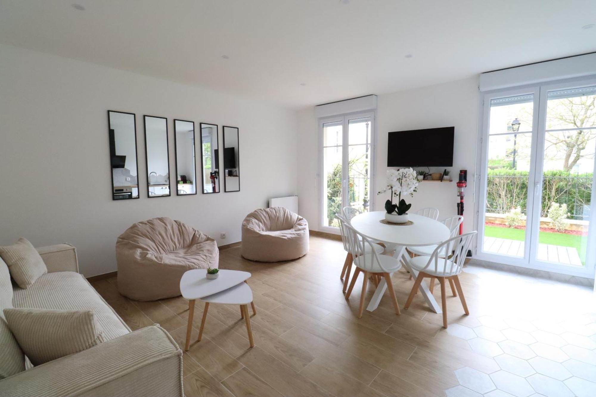La Boheme By Plaza Apartment Serris Bagian luar foto